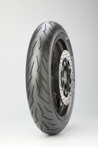 Első/hátsó gumiabroncs: 120/70-12 Pirelli Diablo Rosso Scooter