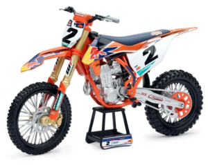 A KTM Red Bull SXF 450 Cooper Webb 1:10-es méretarányú modellje, nordicamoto.ro