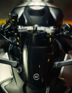CFMOTO 450SR / 450SR-S MOTOROS RACING SZÉLÜVEG – FÜSTÖS, 2, nordicamoto.ro