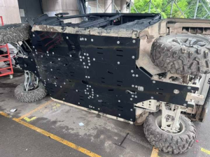 CFMOTO UFORCE 1000XL UTV védőburkolat – 8 mm-es HDPE, fekete, 4, nordicamoto.ro