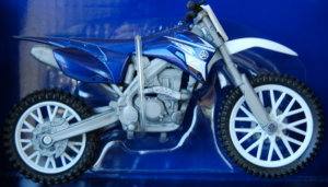 2008-as Yamaha YZF 450 méretarányos modell, játékmodell, 1:18 méretarány, nordicamoto.ro
