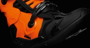 KTM TECH 10 csizma, fekete/narancssárga, 43-as méret, 2, nordicamoto.ro