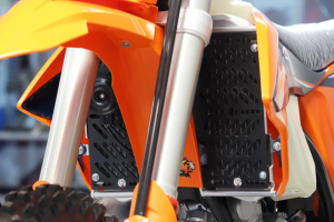 AXP Racing Xtrem hűtővédő KTM EXC 250/300/TPI (2017–2023) modellhez, fekete/ezüst, 4, nordicamoto.ro