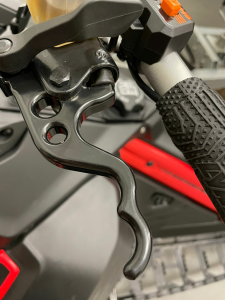 Ski-Doo Summit/Freeride GEN4/GEN5 2017–2023 SPI Billet motoros szán fékkarja, nordicamoto.ro