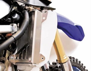 AXP Racing hűtővédő a Yamaha YZ 250F/YZ 450F/FX (2018–2023) modellekhez – alumínium, 2, nordicamoto.ro