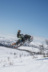 AMOQ Rocket V2 30K teljes testet fedő ruha – katonai stílusú/fekete – XS méret, 3, nordicamoto.ro