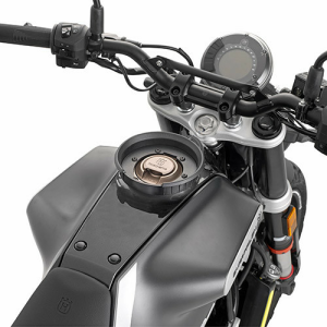 Kappa üzemanyagtartó-gyűrű a HUSQVARNA SVARTPILEN 125/401 '21 modellhez, nordicamoto.ro