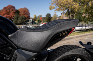 CFMOTO 700CL-X HERITAGE magas motorülés – fekete, 2, nordicamoto.ro
