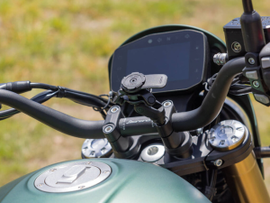 Quad Lock PRO csavaros rögzítésű kormányra szerelhető mobiltelefon-tartó, 5, nordicamoto.ro