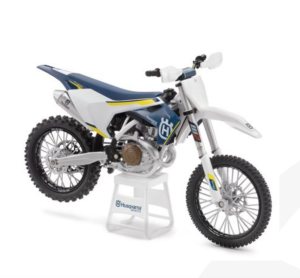 Husqvarna FC 450 1:18 méretarányú modell, nordicamoto.ro